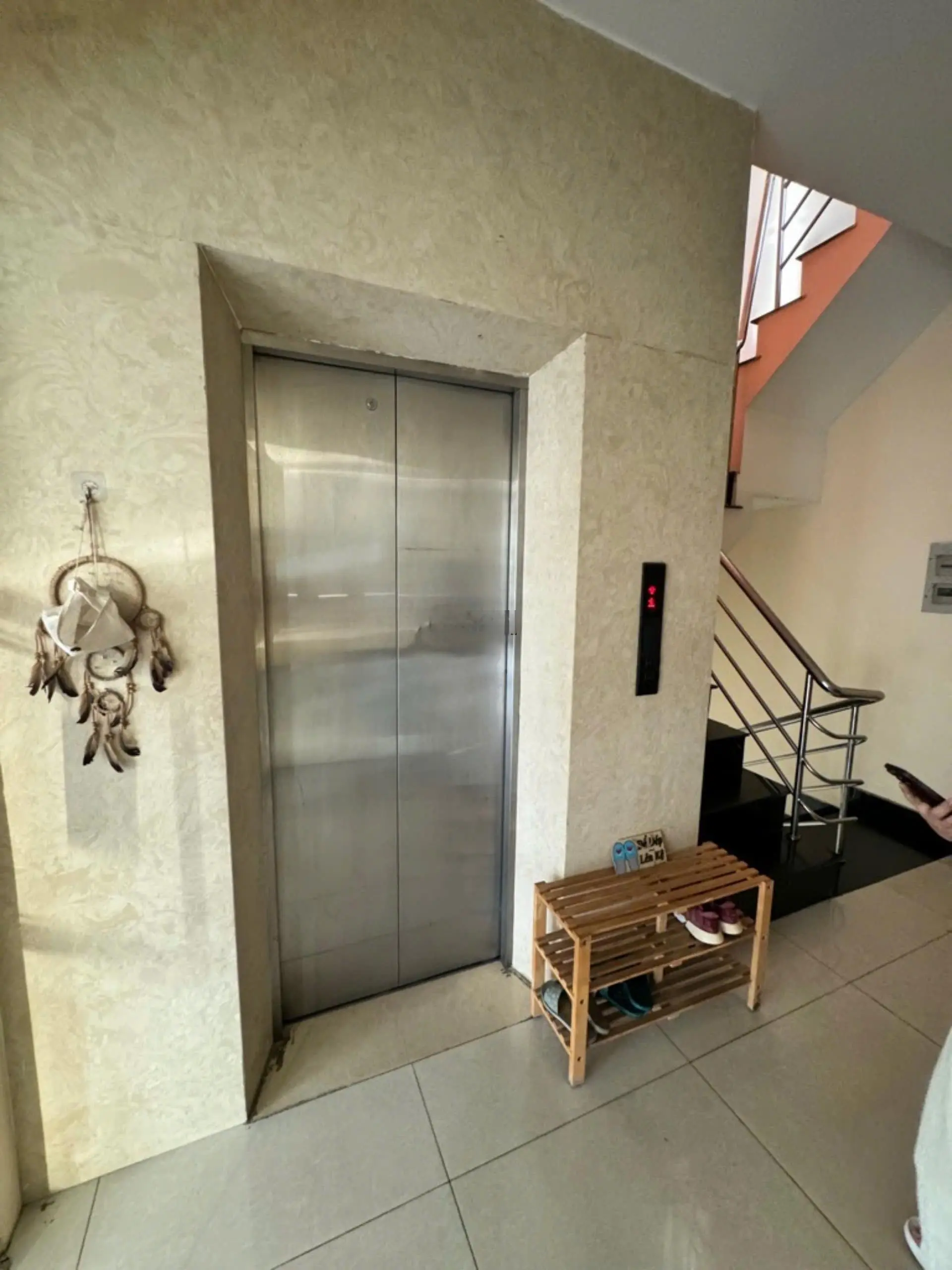 Căn góc 2MT đường Đặng Tất, phường Tân Định, DT 98m2 7 tầng, chỉ 45 tỷ thương lượng, LH 0973 103 ***