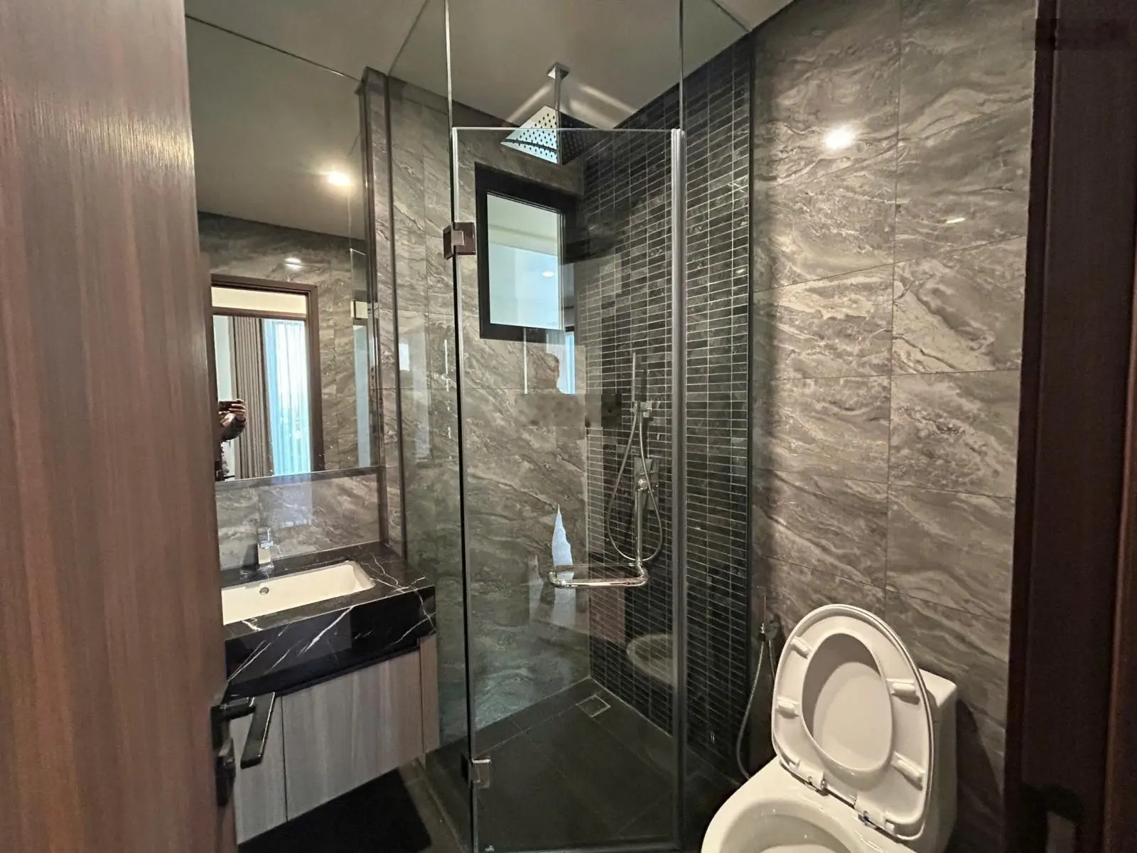 Bán căn hộ 2 PN Chung Cư Heritage Westlake, 677 Lạc Long Quân, Tây Hồ, Hà Nội LH 0973 013 ***