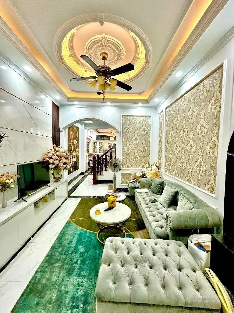 Nhà phố Nguyễn Trãi 56m2 4 tầng trắc chắn còn mới đẹp - gần phố ô t30m trước nhà 3 gác tránh sổ đẹp