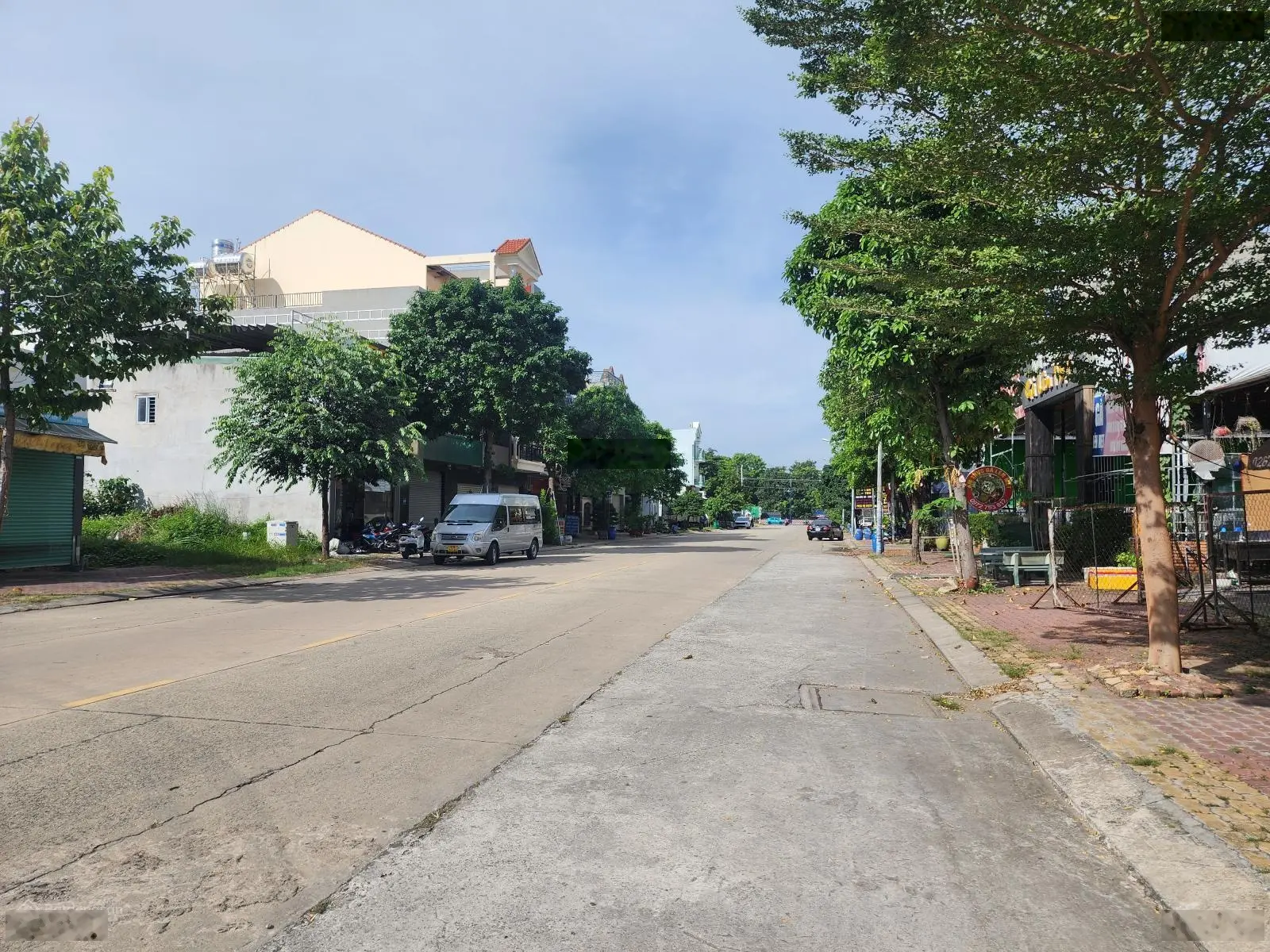 Bán nhà mặt tiền đường 22m kinh doanh, Vincom Dĩ An, 100m2(5x20), chỉ hơn 4 tỷ