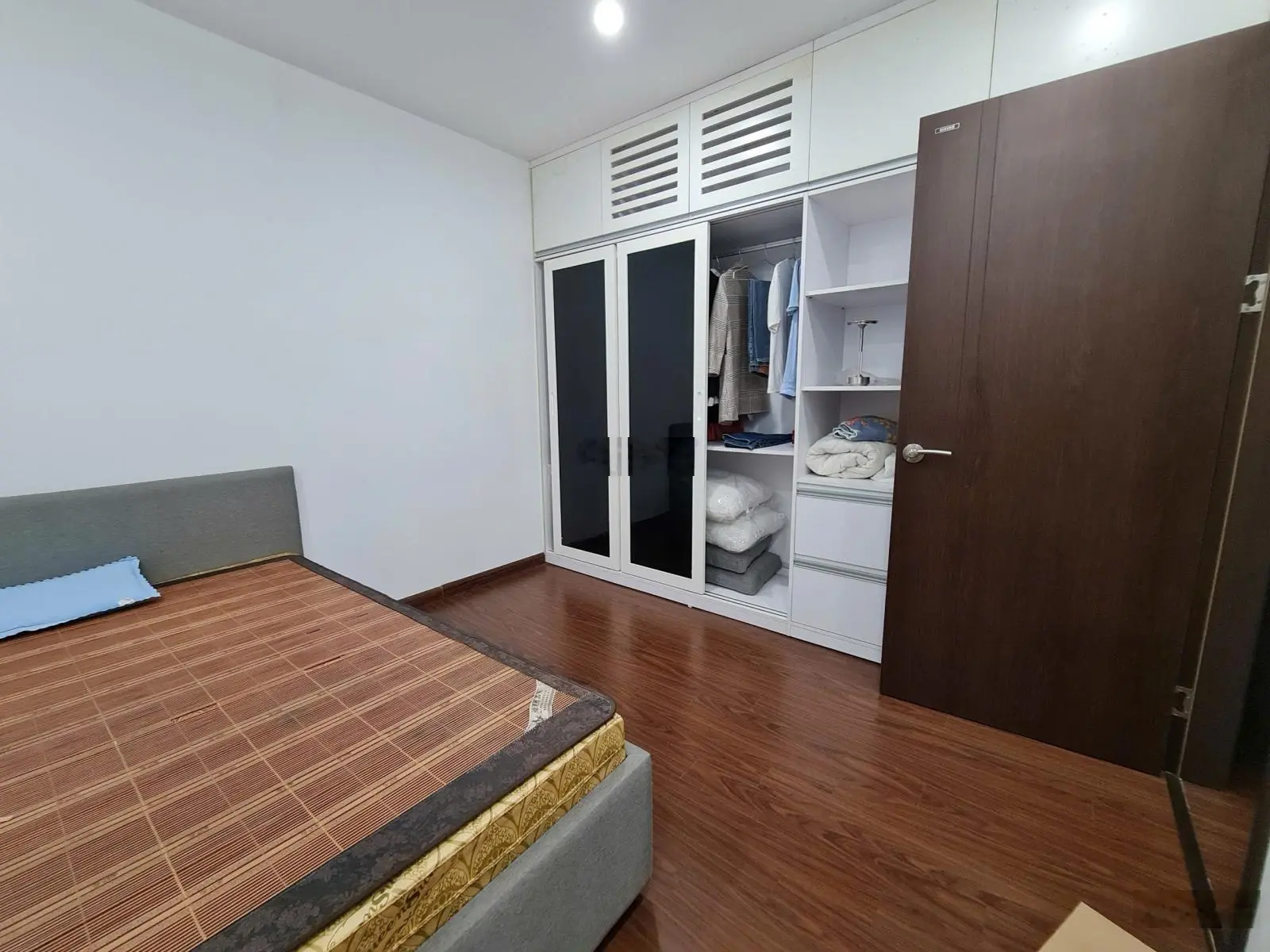 Chính chủ bán căn 3PN, DT 85m2, đã có sổ lâu dài, giá 3,75tỷ (bao phí), 0357 230 ***