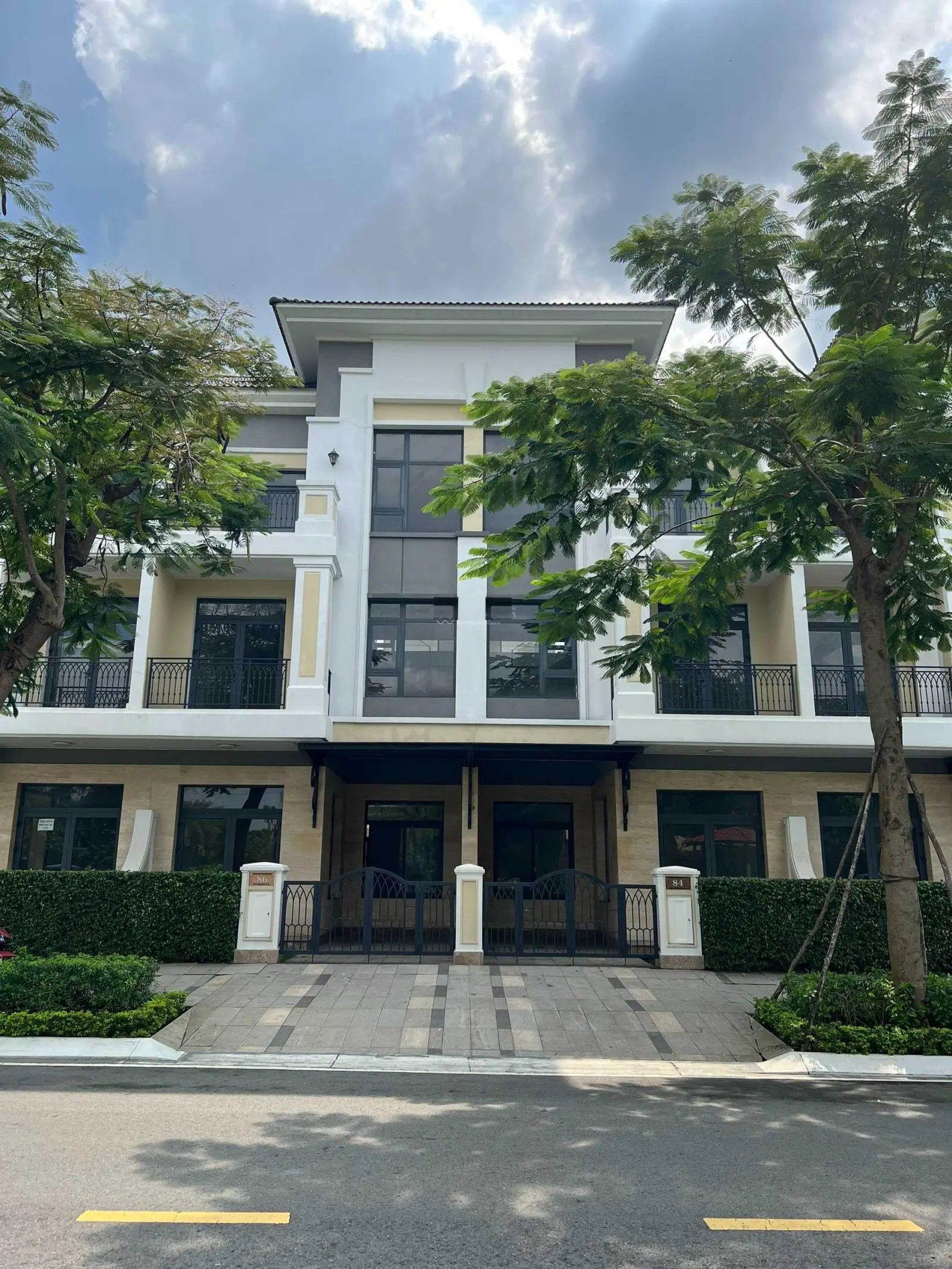 Tân Mùi - nhà phố giá tốt Verosa Park 16,5 tỷ view trực diện công viên gần cổng chính 0938955090