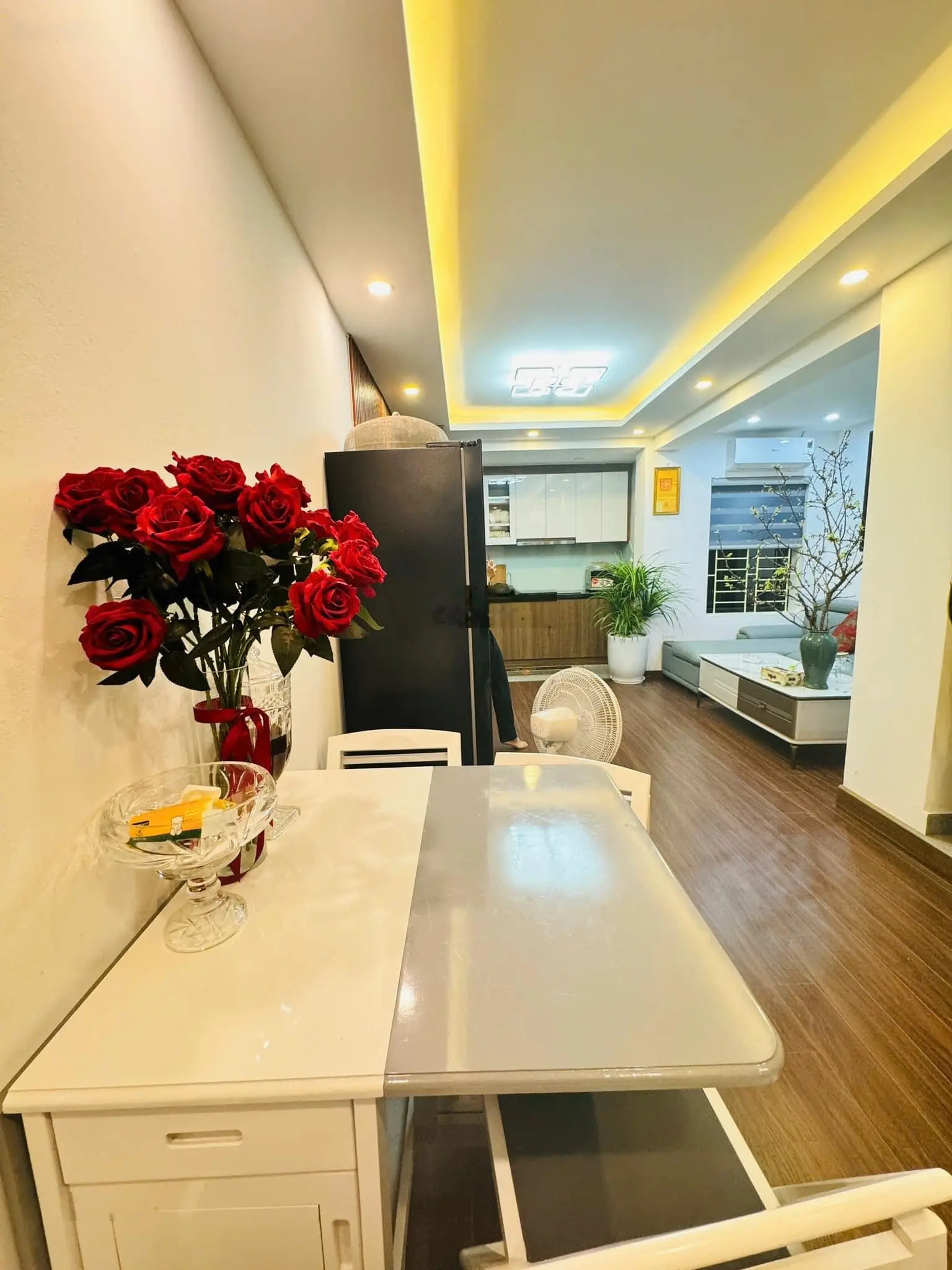 Hoa hậu! Nghi Tàm, Tây Hồ, tầng 1, 2 thoáng, ô tô, 90m2, 2PN 2WC nhà đẹp chỉ 3,63 tỷ