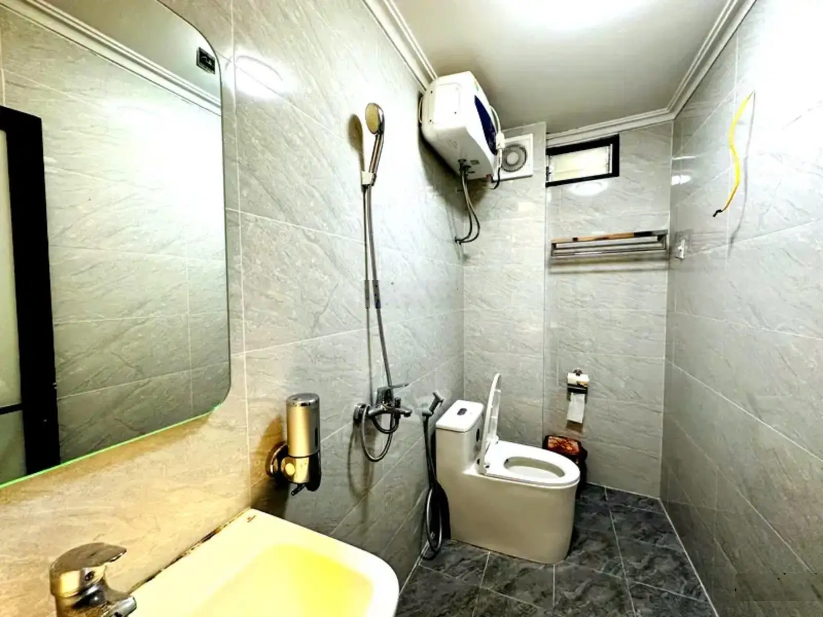 Bán nhà Bế Văn Đàn kinh doanh tấp nập - mặt tiền 5m - đoạn gần Quang Trung - giá 24,3 tỷ