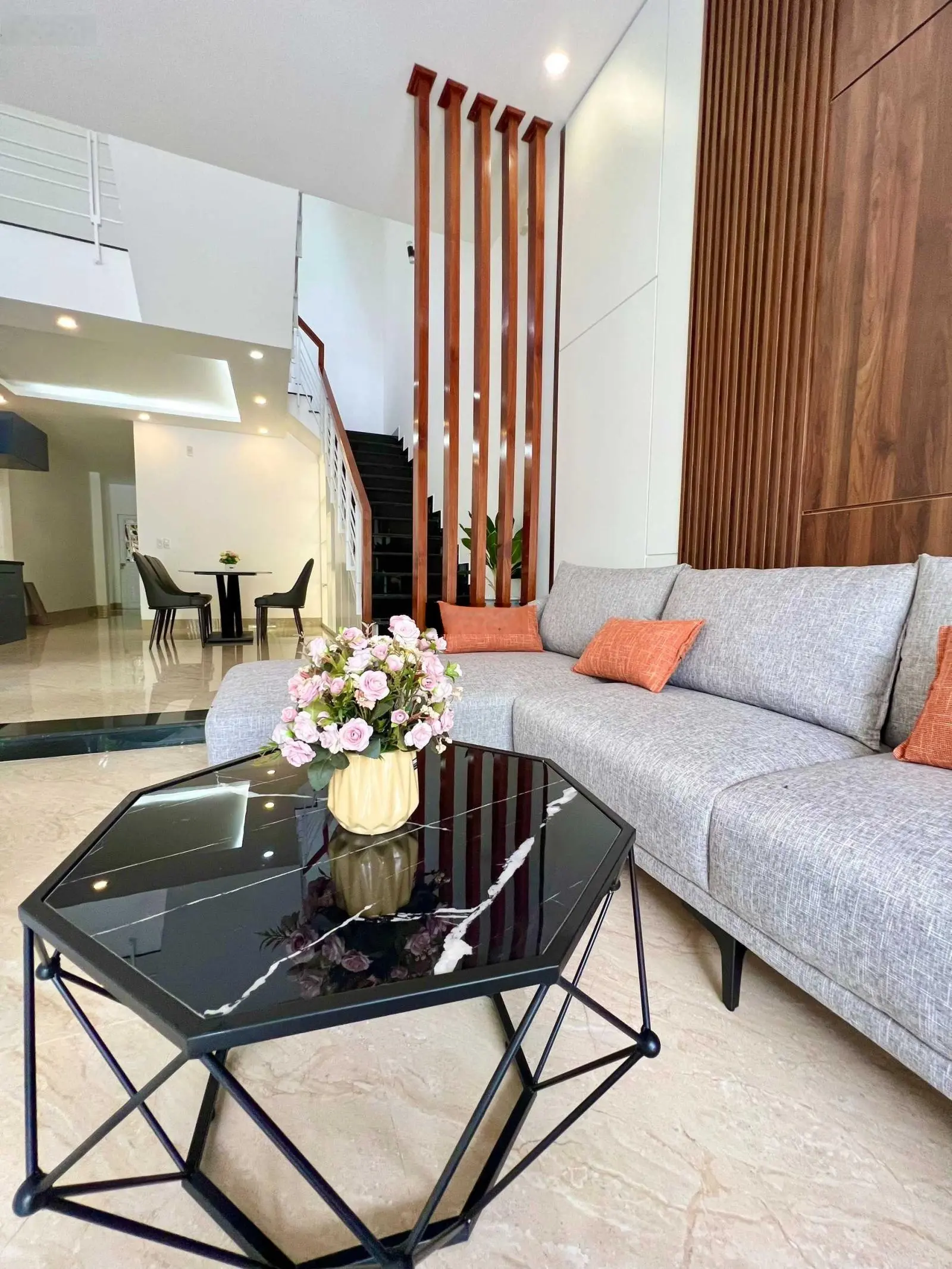 Bán nhà 3 tầng đường Bùi Thiện Ngộ - Hòa Xuân - Cẩm Lệ
