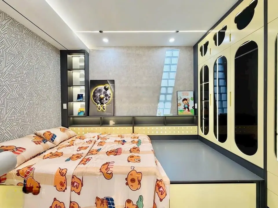 Nhà khu Vip đường Lê Thị Hồng | DT: 40m2 | đường vào nhà 5m, cạnh trường mầm non Anh Đào