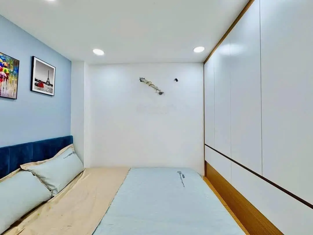 Giảm sâu 300tr nhà Lê Quang Định - 57m2 - Shr - đang thuê 25tr/ tháng