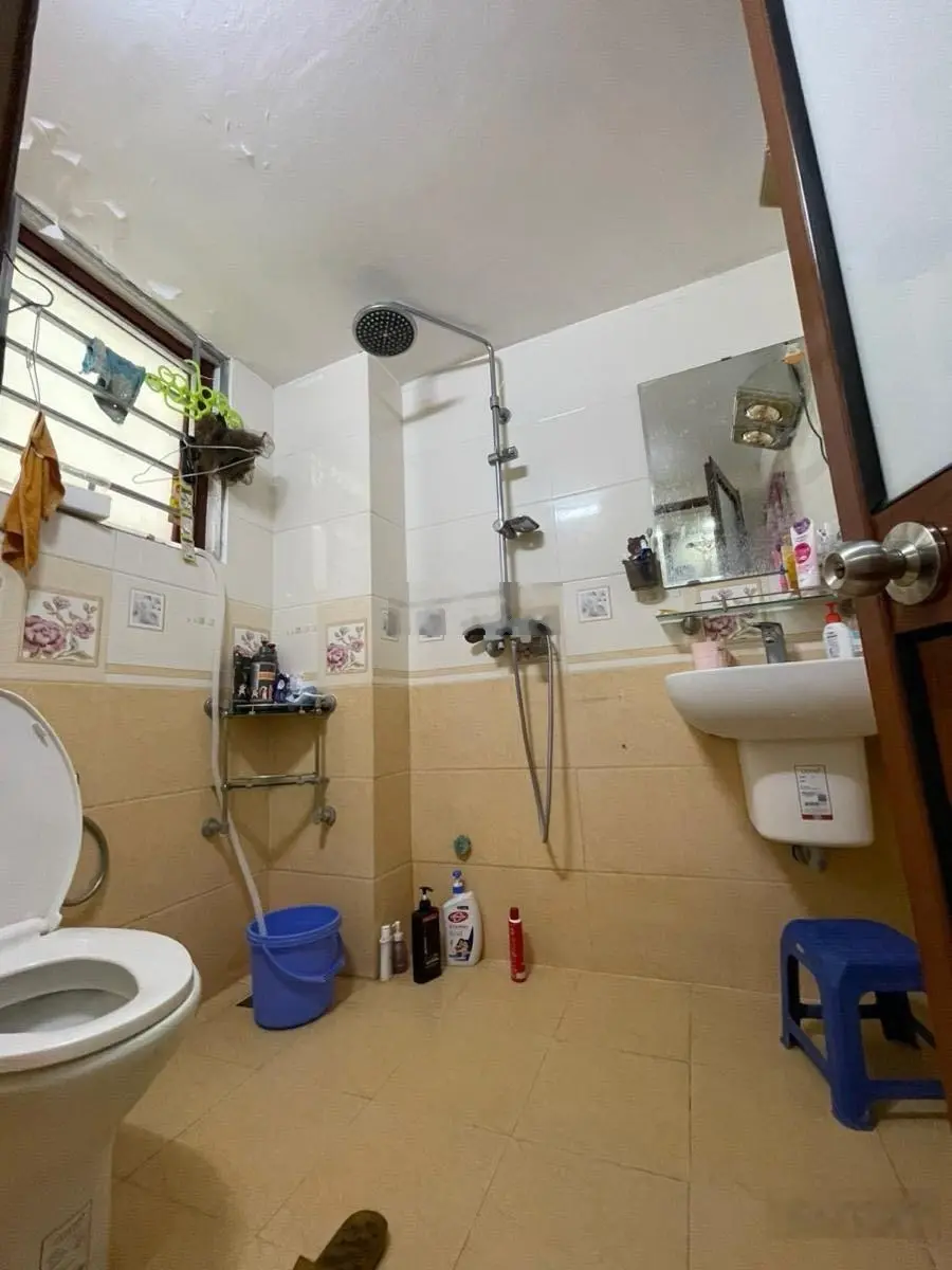 Bán nhà riêng Yên Hòa, Cầu Giấy-lô góc 5 tầng, 31m2 mặt tiền 6m, chào 6.5 tỷ. Kinh doanh nhỏ. Sổ đỏ