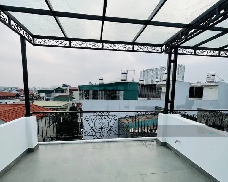 Bán nhà 5 tầng Thạch Bàn ngõ thông - Oto tránh 4PN gần chợ, trường học, công viên!