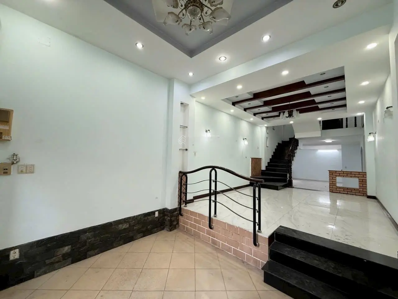 Nhà 2 MT HXH đường Bùi Đình Túy, DT 100m2, nhà nở hậu, 1T 2L, 5PN, giá 11,79 tỷ TL 0901291144