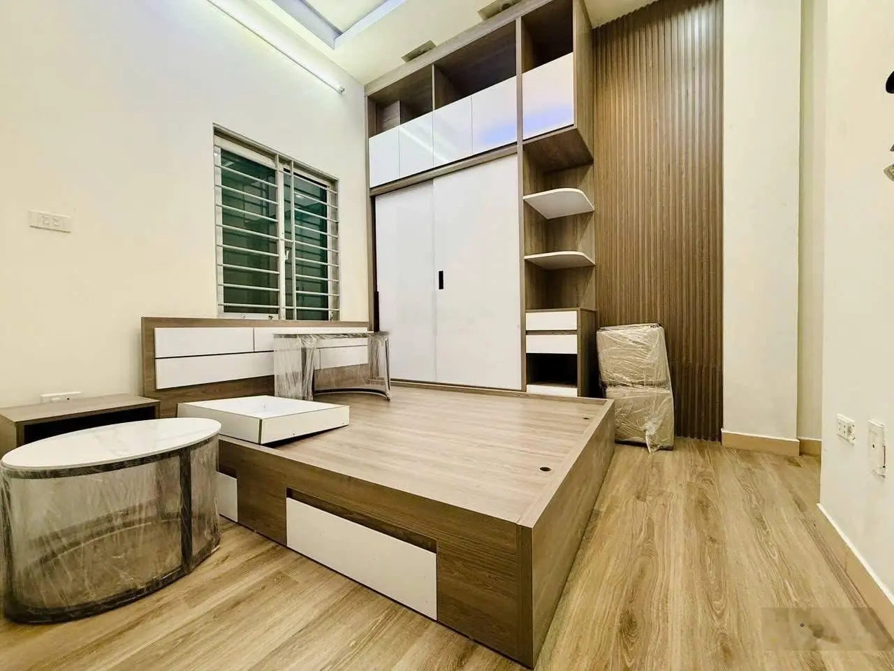 Bán nhà 5 tầng 3PN 4,5 tỷ rẻ nhất Phố Nhân Hoà Thanh Xuân full nội thất sẵn sổ LH 0976122331