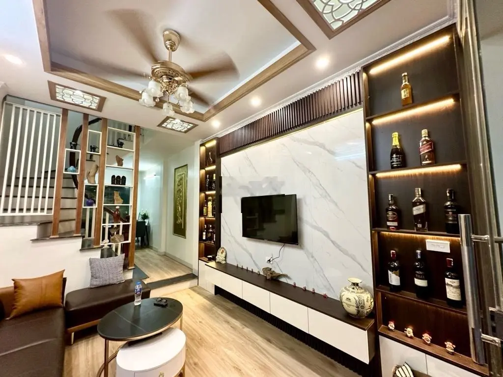 NHÀ TAM TRINH NGÕ Ô TÔ SÁT NHÀ KD NHỎ, THÔNG SỞ THƯỢNG