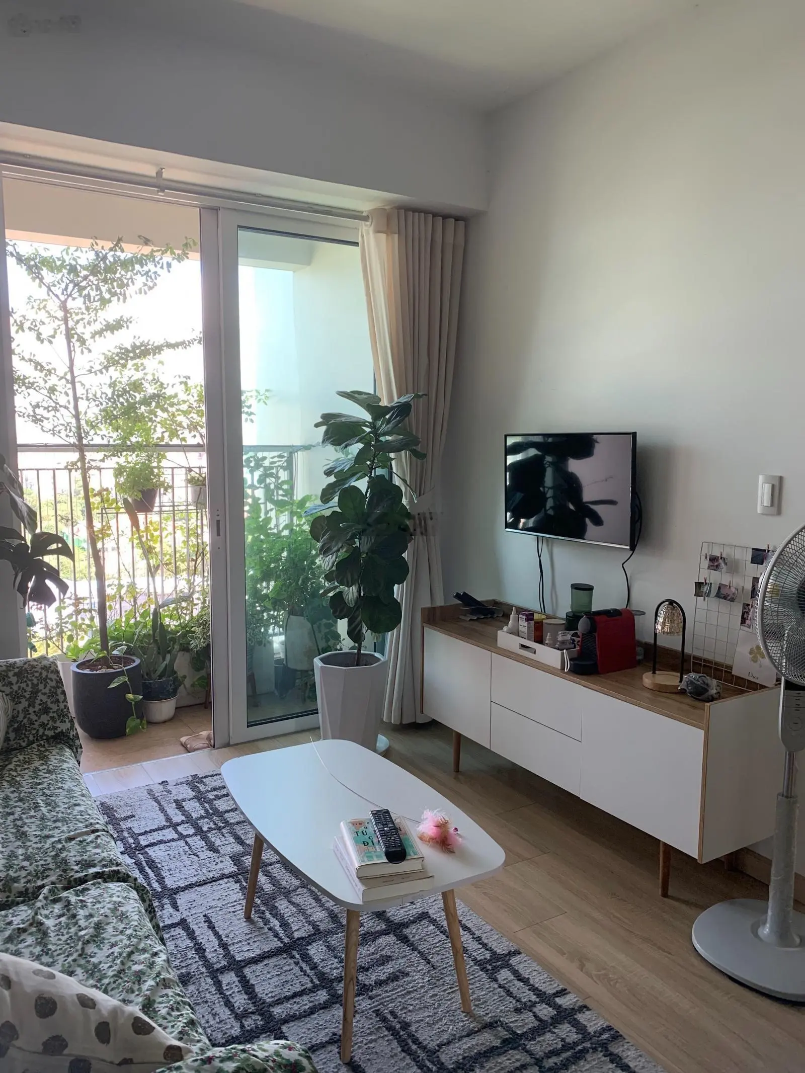 Hot! Bán nhiều căn 2PN Kris Vue tầng cao full NT đẹp, giá từ 3.8 tỷ. LH 0919 004 ***