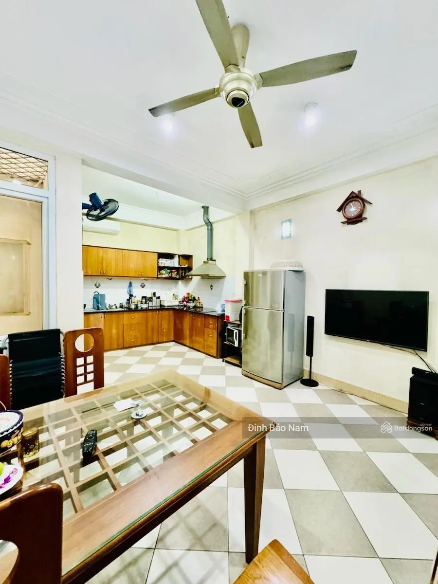 Mặt phố lạc long quân 71m 6 tầng ô chờ thang máy vỉa hè kinh doanh sầm uất sổ đỏ dòng tiền 45tr