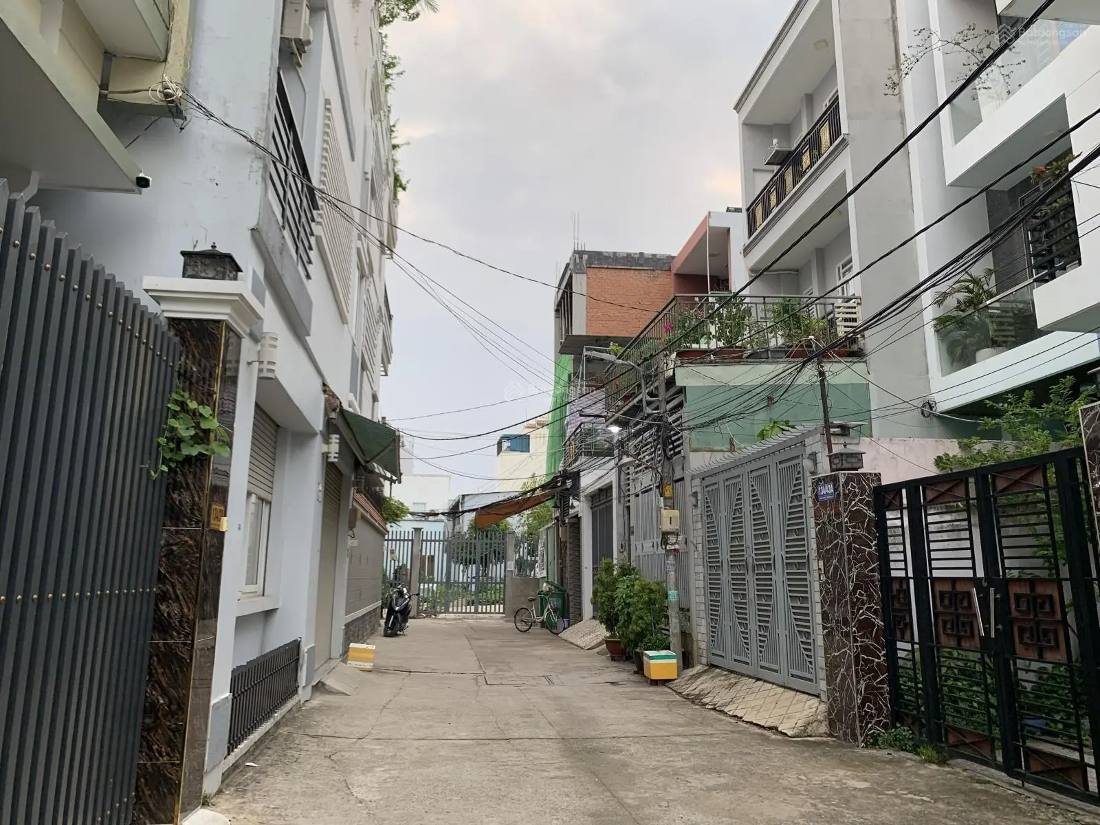 Thiết kế hiện đại, an ninh, hẻm xe hơi nguyễn thị thập gần chợ tân mỹ, 4.3x12.6m, 4 tầng, 7 tỷ 6