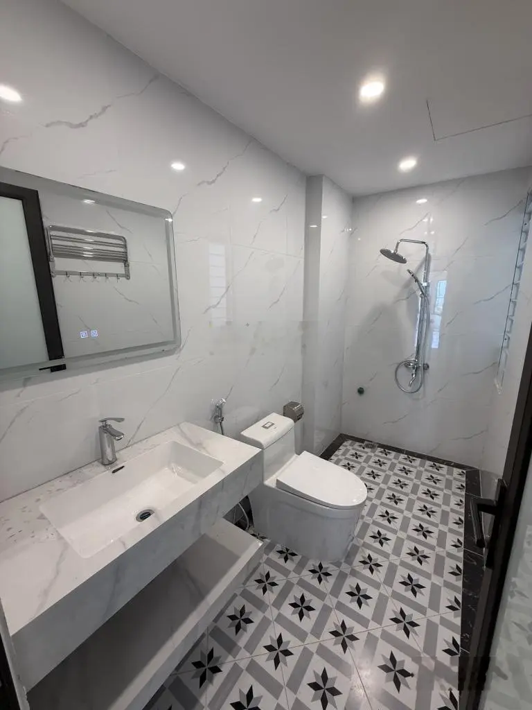 Bán nhà phố hoa lâm kinh doanh căn hộ dịch vụ dòng tiền 400 triệu/năm sau quy hoạch mở đường 12m