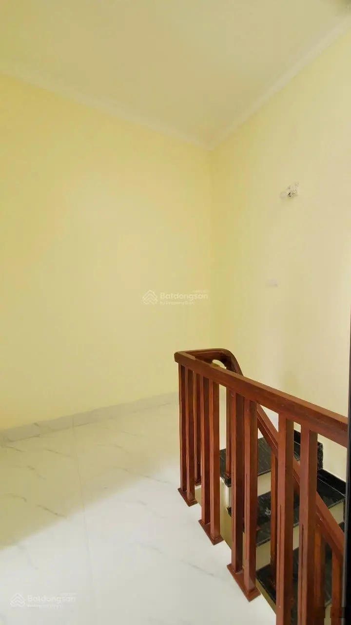 Bán nhà Tôn Đức Thắng, 70m ra phố, ngõ 3m, DT 33m 3PN, sổ nở hậu , 4,85 tỷ. LH 0911 834 ***