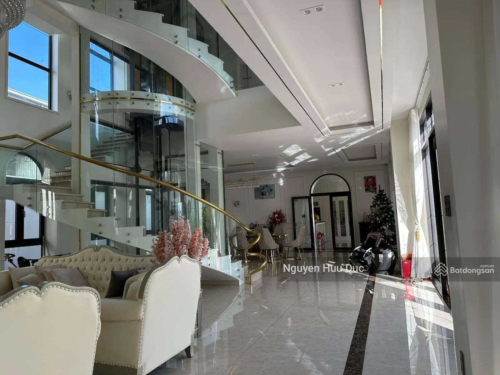 Bán biệt thư siêu đẹp (1.770m2 thổ cư 300m) phường Chánh Mỹ, Tp Thủ Dầu Một, Bình Dương