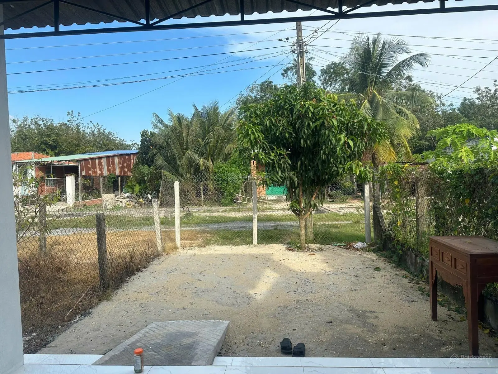 Nhà hoàn thiện ở ngay 130 m2, 100% thổ cư, thoáng sạch, đất phong thủy tốt, chính chủ, gần tiện ích