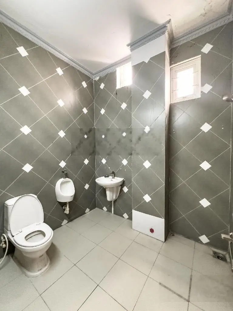 Nhà, vị trí đẹp, hẻm 7m. DT 11 x 35m. Chỉ 12.7 tỷ. Ngay TT Hóc môn, khu nhiều VP công ty