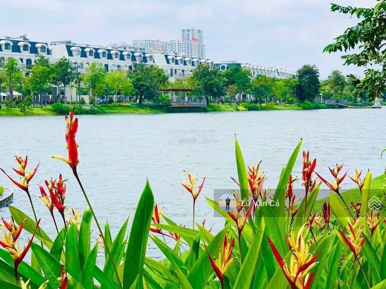 Bán nhà phố đẹp tại Lakeview City, 17 tỷ, 100m2, 4PN, 4WC, nhiều tiện ích, liên hệ 0907860179