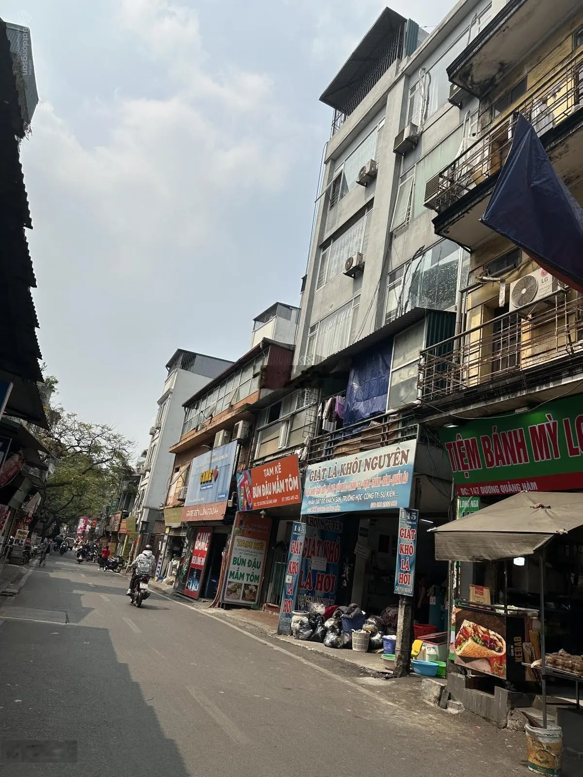 Bán nhà ngõ phố 118 Nguyễn Khánh Toàn. DT 94m mặt tiền 5,5m nhà 2 mặt ngõ ô tô