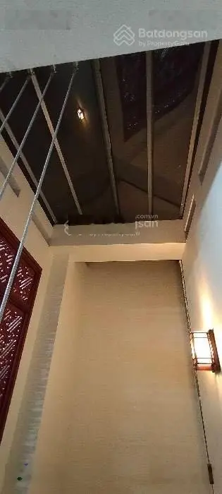 Bán nhà phố Vân Đồn cách 1 nhà ra phố ôtô tránh - Nhà mới 5 tầng - 4PN. Giá: 5,7tỷ. LH: 0779 548 ***