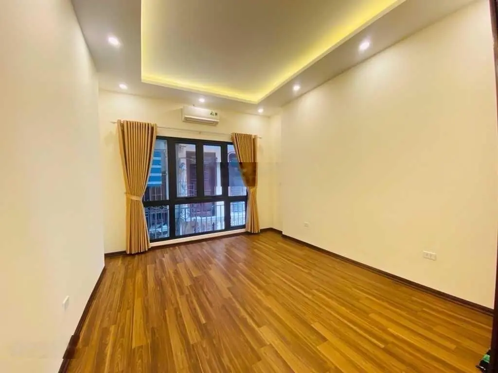 Bán căn mặt phố Nguyễn Xuân Khoát 75m2 6T thang máy, thông sàn, kinh doanh. Oto tải trước nhà