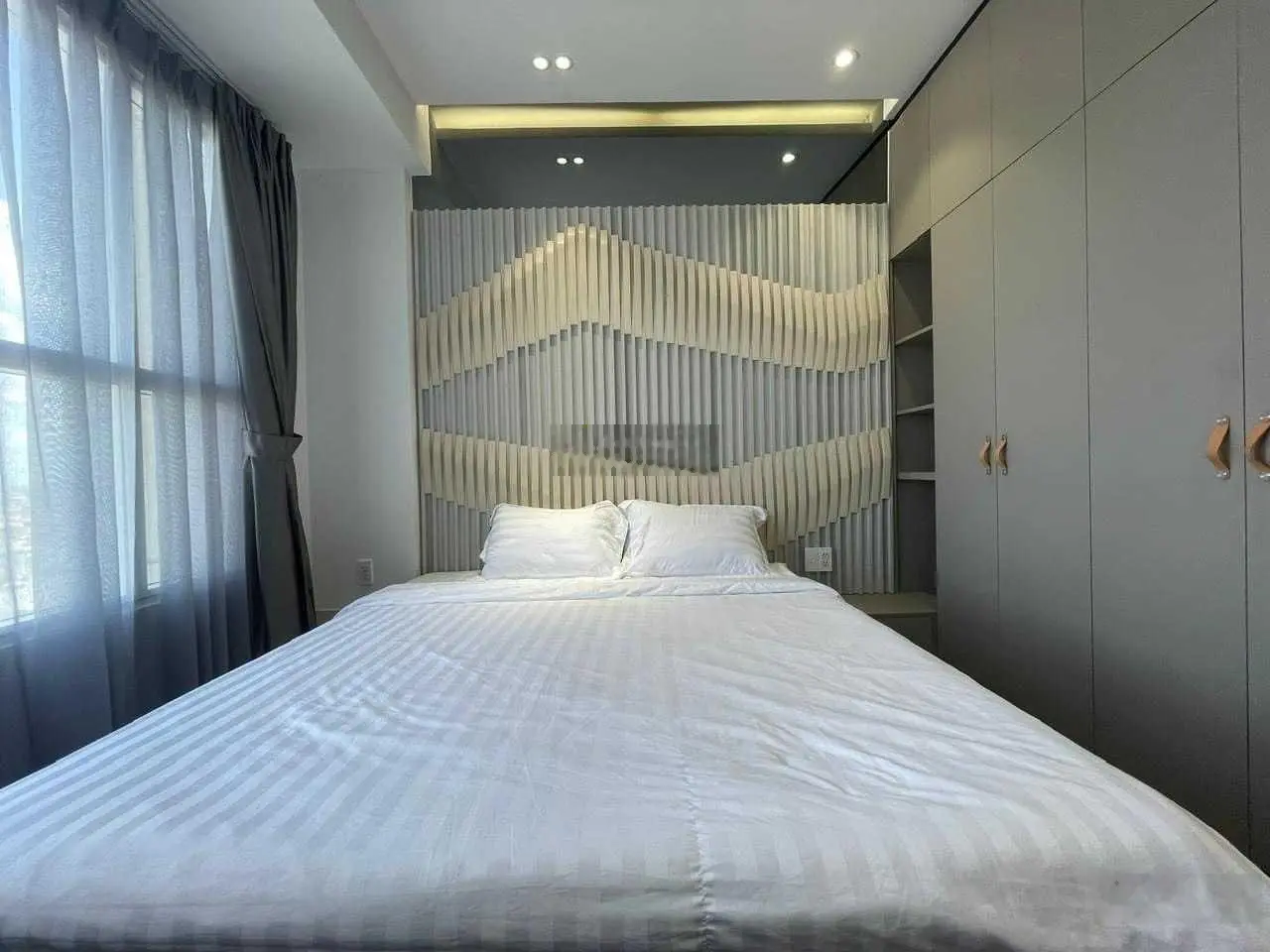Bán Officetel Sky Center Phổ Quang Giá chỉ 1tỷ900, giá bán nhanh rẻ nhất thị trường,LH: 0903 318 ***