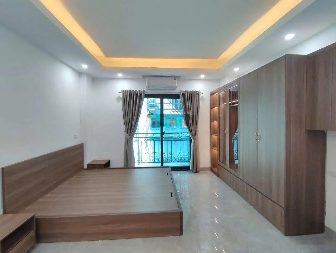 CCMN 9.35 tỷ, Dòng tiền 500tr/năm, 10 Phòng, LÔ GÓC 6 tầng thang máy, DT 50m2,NGÃ 5 Hà Trì, Hà Đông