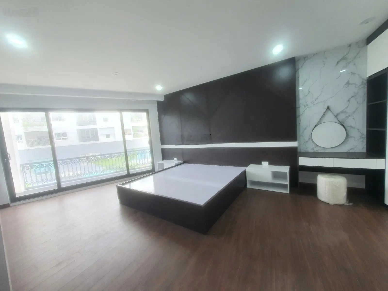 Bán gấp nhà Minh Khai - 75m2 7 tầng MT 5.2m