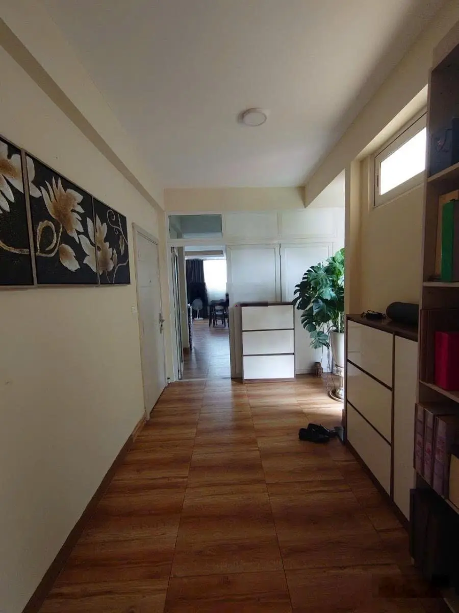 Bán tòa apartment mặt phố hồ trúc bạch, ba đình, dt 140m2, 9 tầng, 2 thoáng, giá 65 tỷ