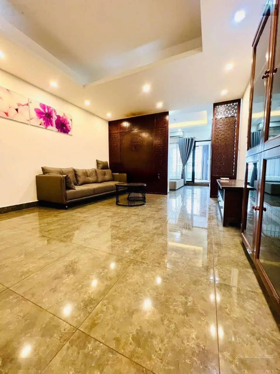 Bán nhà: Đội Cấn quận Ba Đình - 5 tầng, kinh doanh, ôtô vào, diện tích 68m2, MT 5,2m, 9,4 tỷ