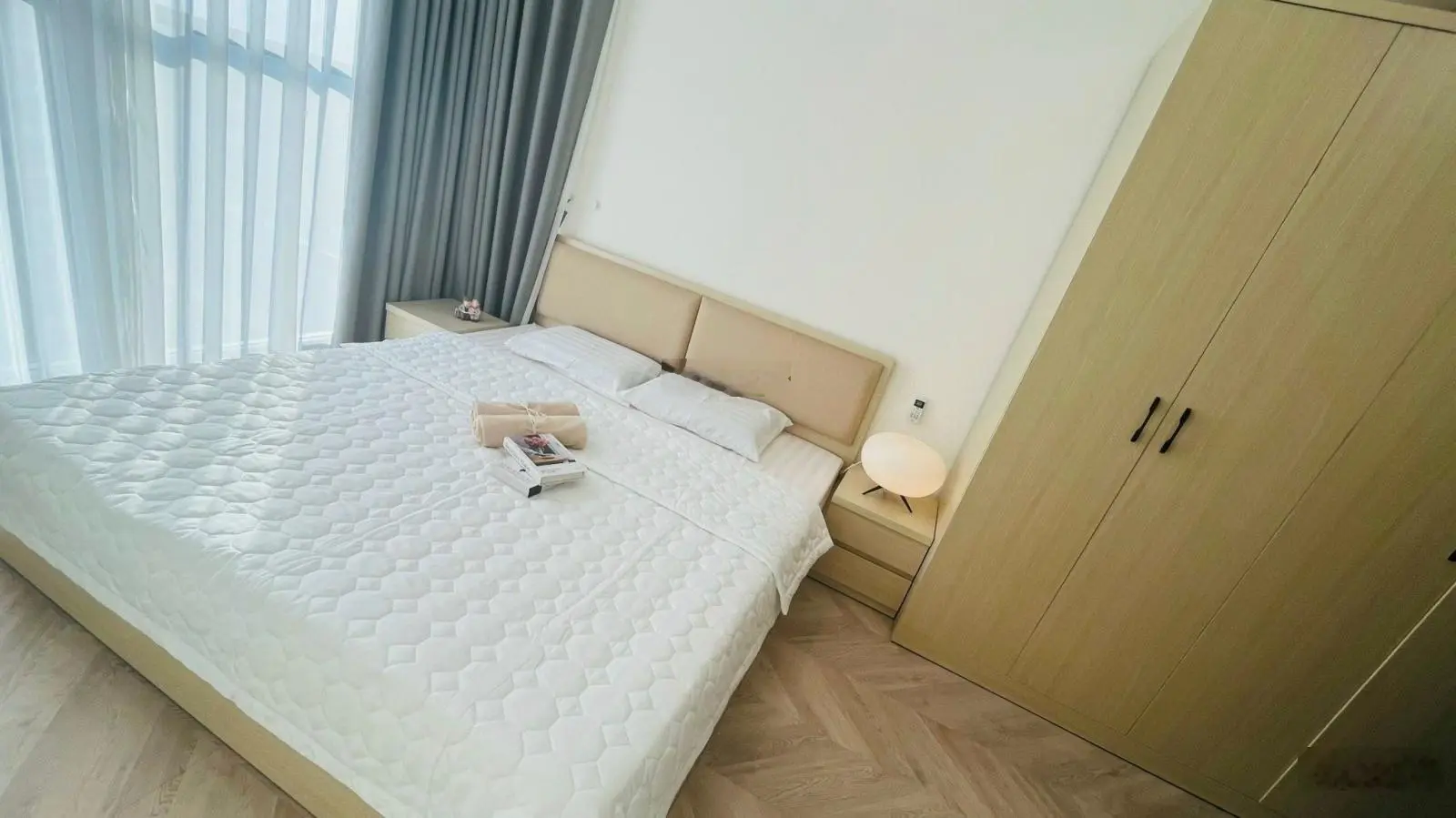 Sang lỗ bán gấp căn hộ 2PN2WC full nội thất cao cấp view thoáng đẹp tại Masteri Centre Point Q9