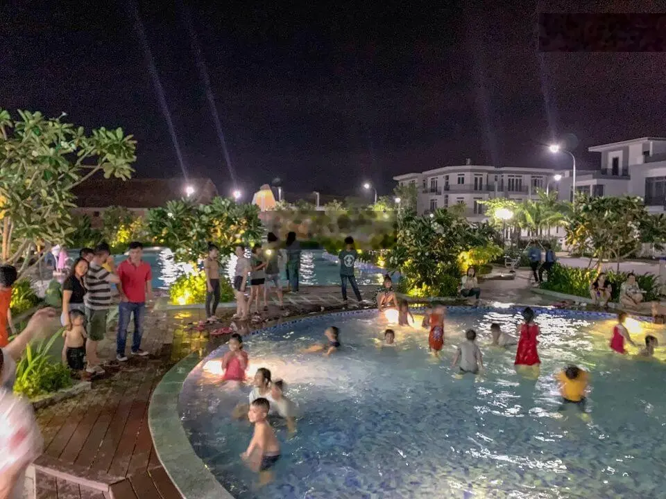 Nhà bán bella villa duc hoa so hong rieng nha moi ho tro ngan hang