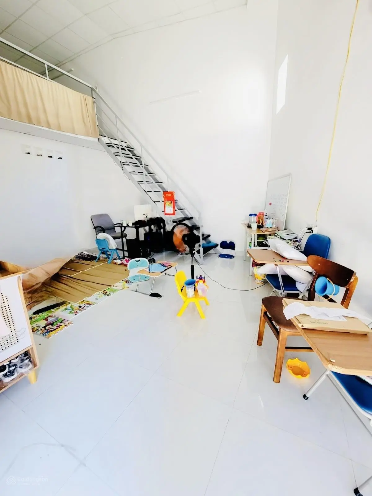 Nhà mới gác lửng 82m2 kiệt Trần Hưng Đạo ngay Vincom Ngô Quyền - 2,37 tỷ