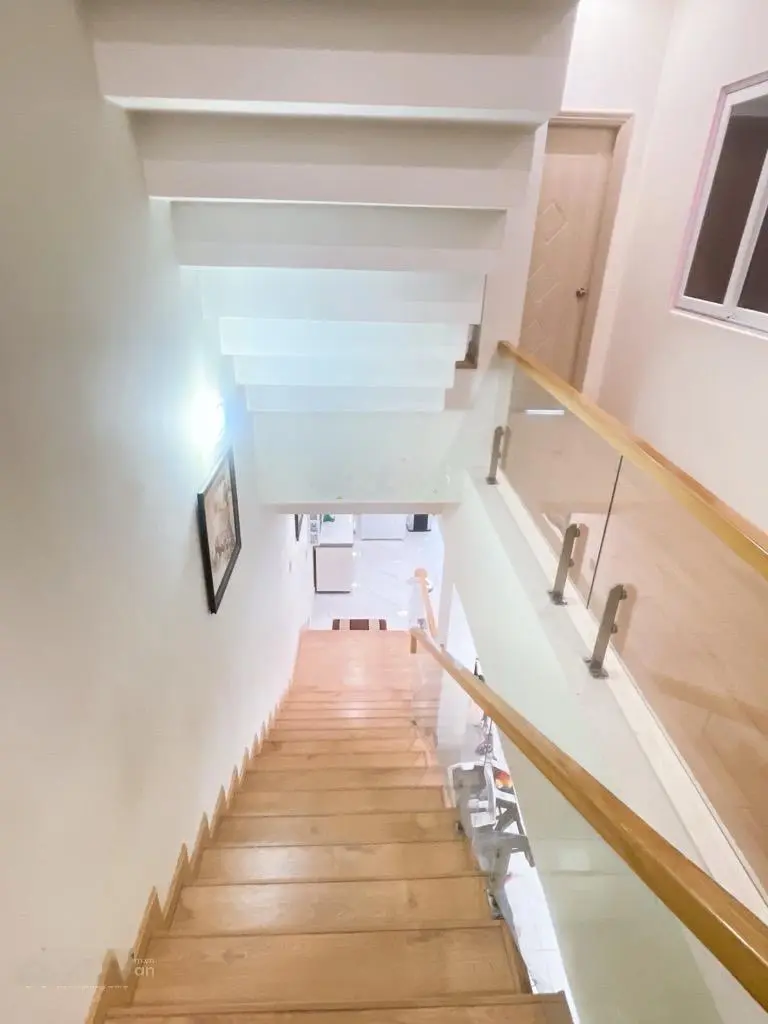 Nhà đẹp 6.8x28m, 3 tầng. Vị trí cực đẹp, toàn biệt thự. Cần bán nhanh