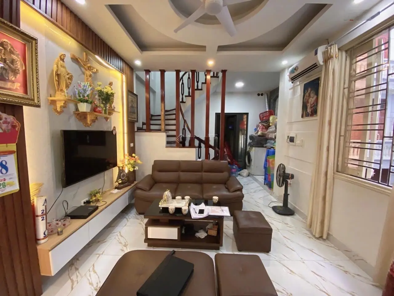 Có 102, nhỉnh 8 tỷ có nhà ô tô tránh, kinh doanh, view hồ, gần phố Phạm Văn Đồng 37m2 6 tầng.