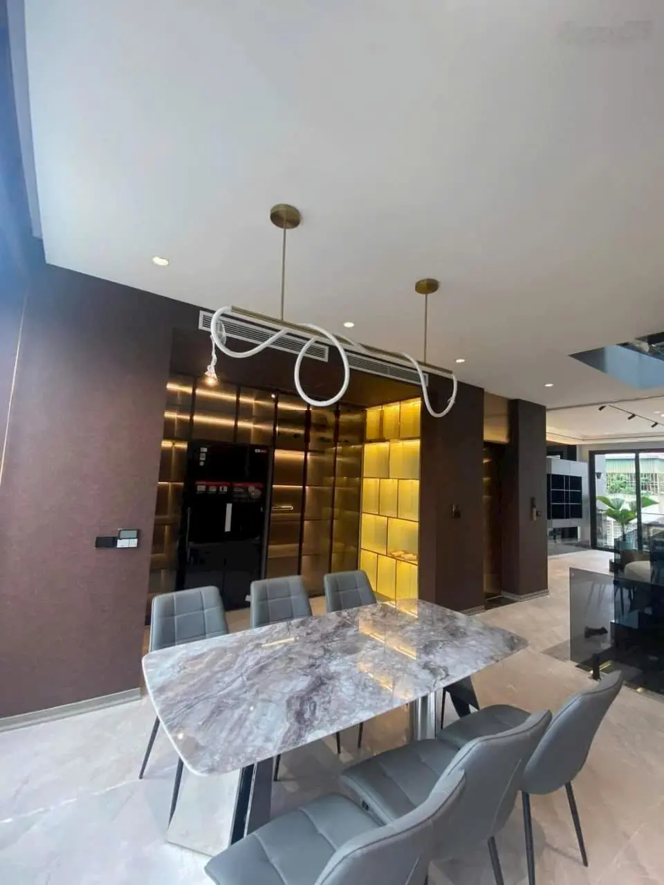 Bán nhà khu víp 918 Phúc Đồng 85m2, MT 6,5m, 5tầng giá 20tỷ phân lô vỉa hè ôtô tránh
