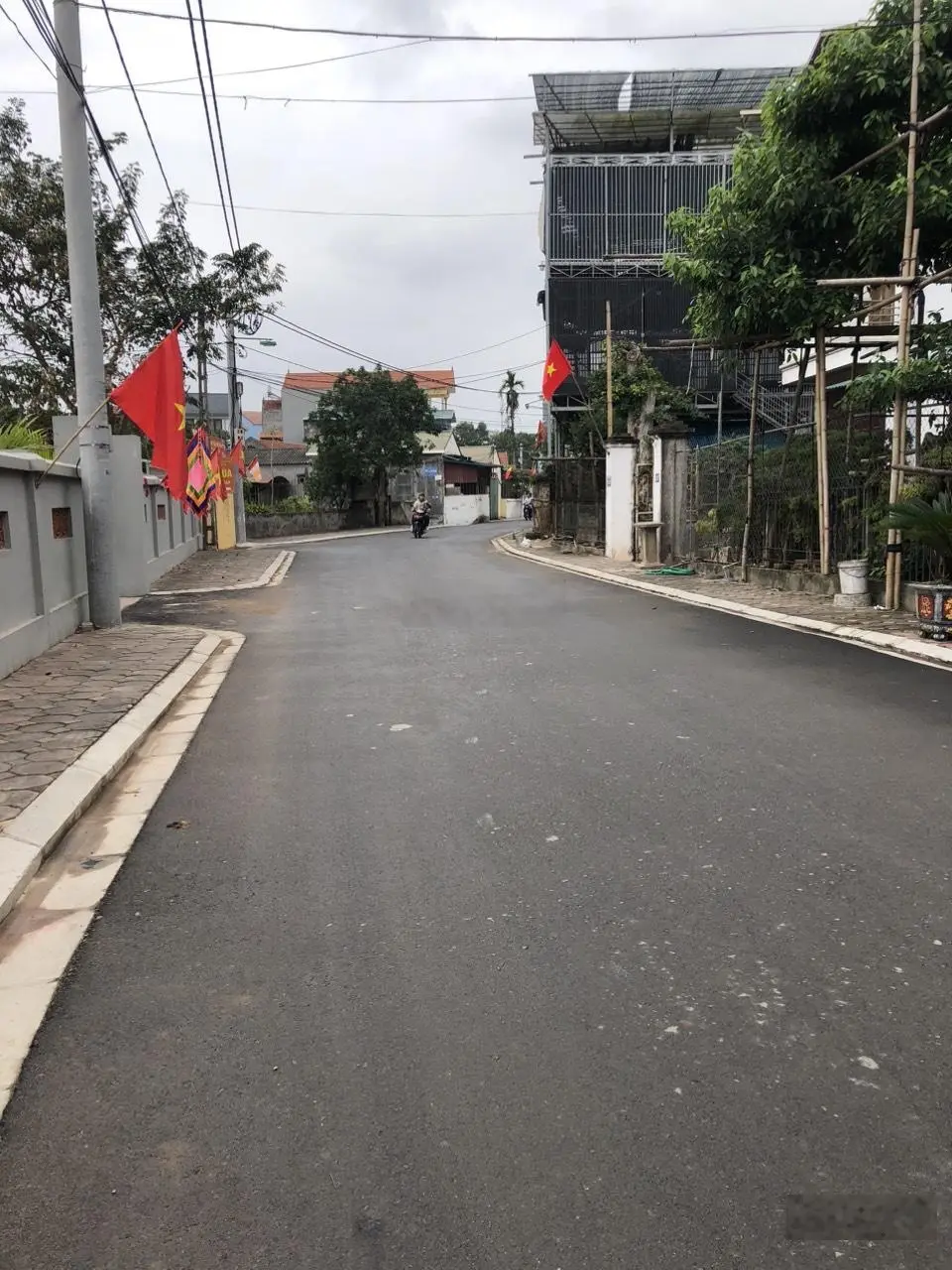 Cần bán đất đa tốn gia lâm hà nội ô tô đỗ cửa dt 60m giá 4,3 tỷ lh 0988 009 *** xem đất ngay