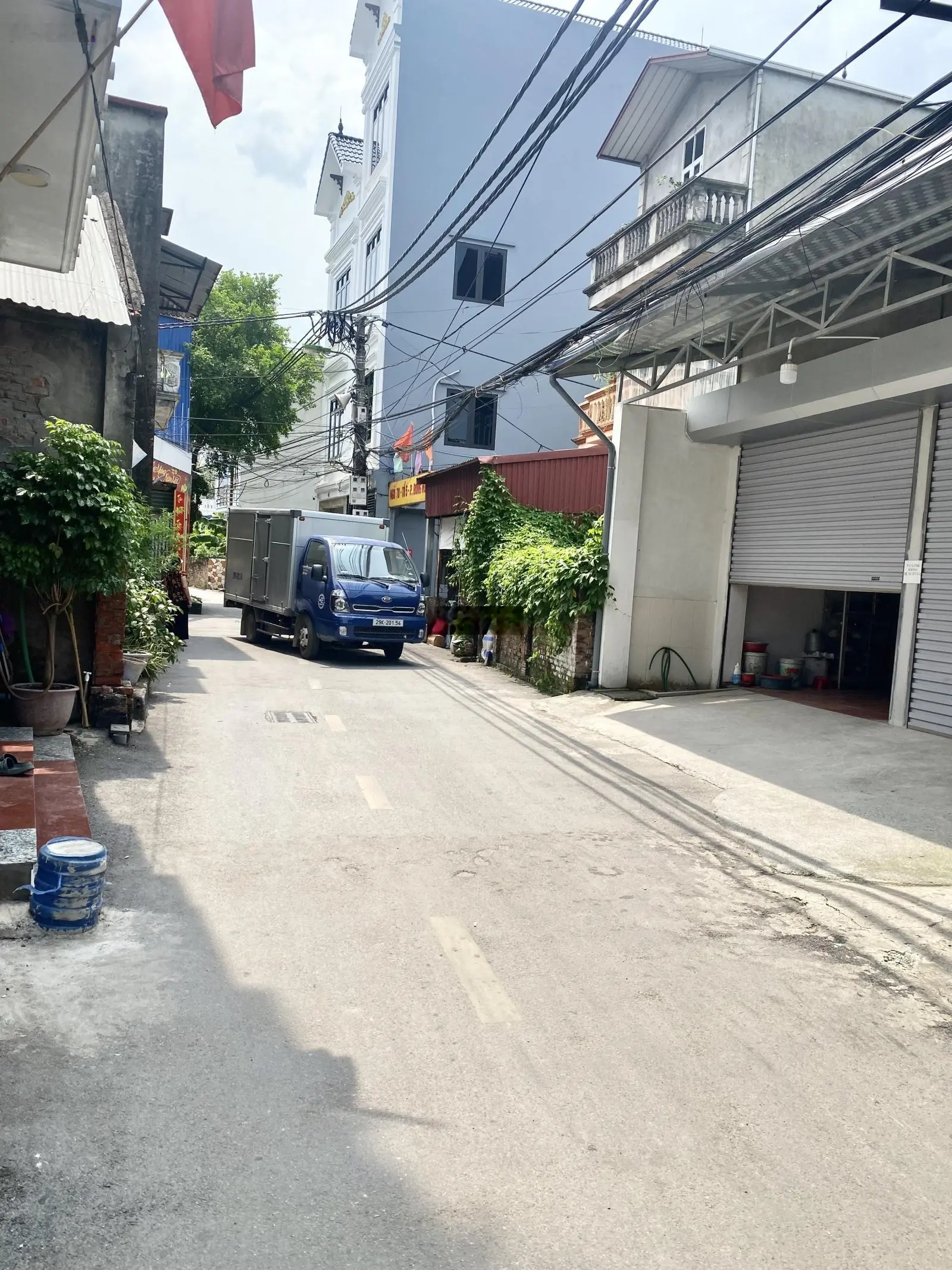 LÔ ĐẤT SIÊU HIẾM_CHỈ 300M RA Đ.QUANG TRUNG QL6_Ô TÔ VÀO TẬN ĐẤT_40M CHỈ HƠN 3 TỶ
