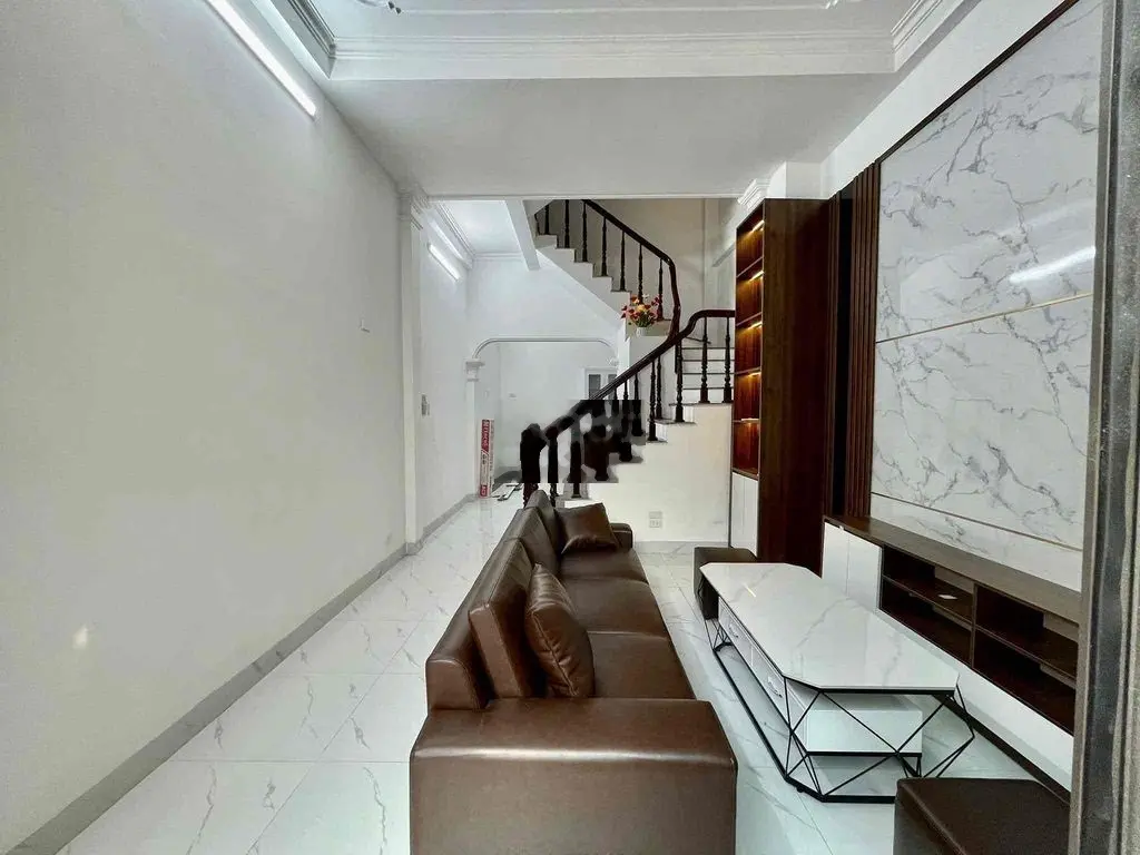 Siêu phẩm ngô quyền hà đông - dt 40m2 x 4 tầng mt 4m - oto đỗ cửa