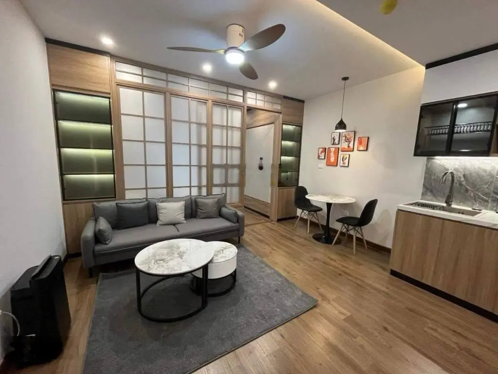 Bán Tòa CHDV Mặt phố Yên Hoa - 101m2 x 9T - Tầng hầm Thang máy - Trọn view Hồ Tây