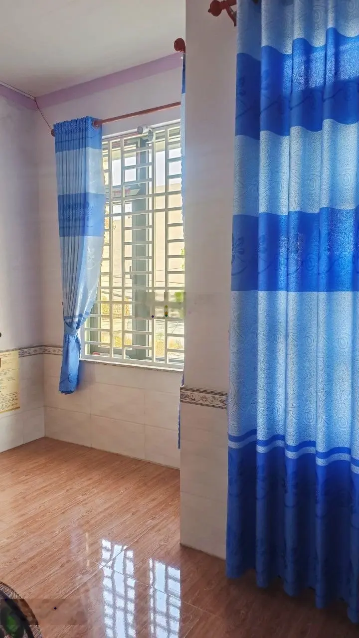 3 tỷ 950 nhà lầu trệt Vincom Dĩ An