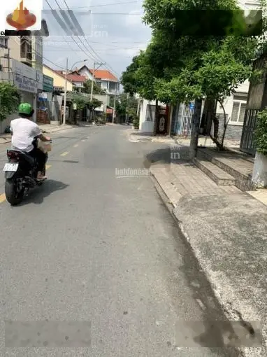 Bán đất tại đường Dương Thị Giang, diện tích 80m2, sổ hồng riêng, GPXD