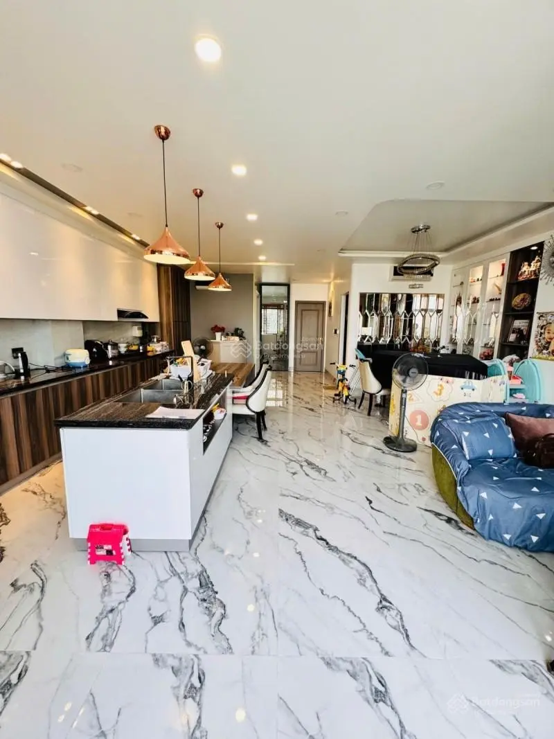 Nhà MT 6 tầng khu Đô Thị Vạn Phúc view Quảng Trường, có hầm, thang máy, Hiệp Bình Phước, Thủ Đức