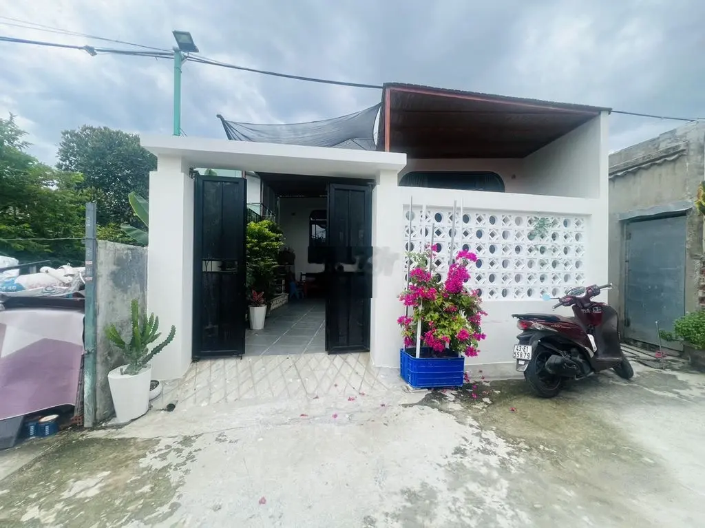 Nhà C4 mới đẹp ngang 6m kiệt betong 3m5 đường Sông Đà - Bình Kỳ