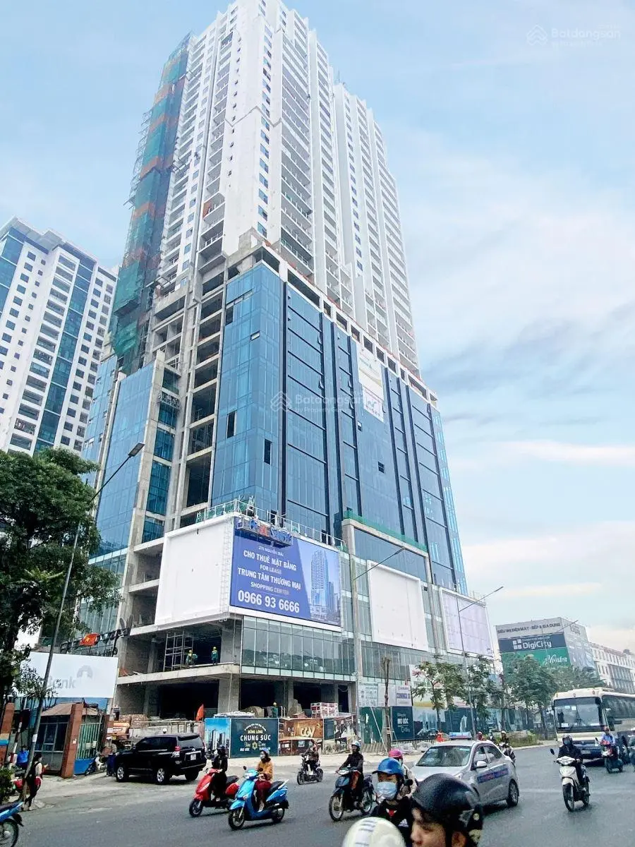 Bán nhà mặt phố Nguyễn Trãi, DT 220m2 x 11 tầng, thuê 250 tr/ th, giá 81 tỷ.