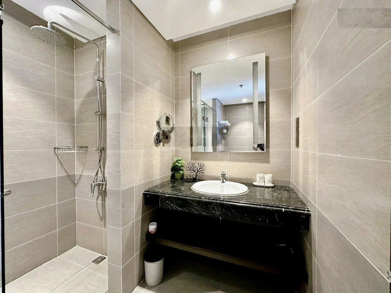 Sập Hầm ! Bán Căn Hộ Biển Cao Cấp 2 phòng ngủ view biển 100m2 Four Points - Võ Nguyên Giáp, Đà Nẵng