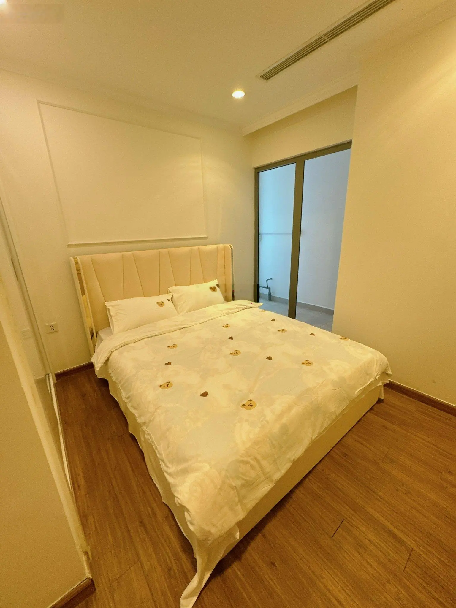 NHÀ ĐẸP NHƯ HÌNH 100%! Căn hộ 2 ngủ 73m2 FULL ĐỒ ĐẸP-SẴN SỔ tầng trung giá 6.7 tỷ tại Times City